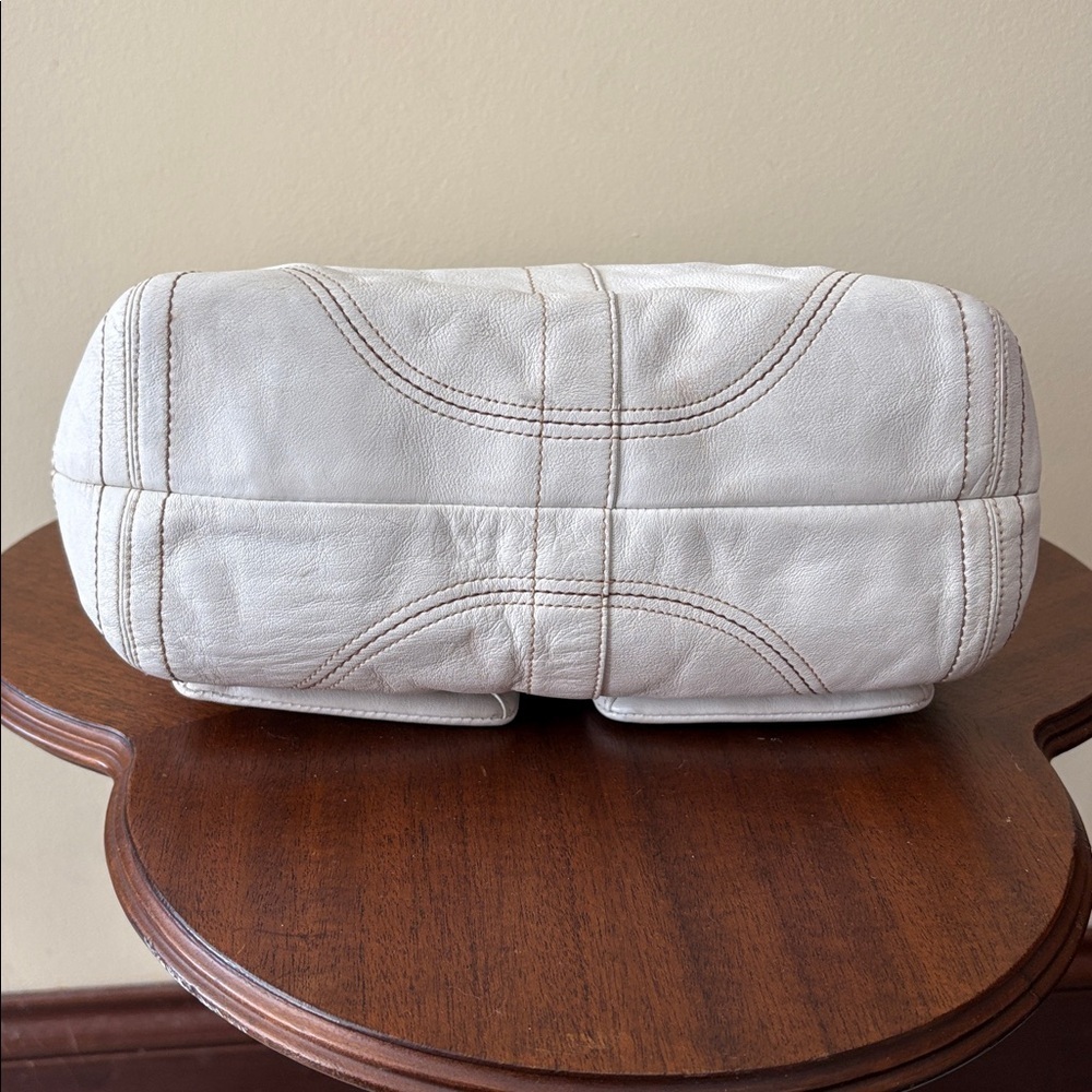 Coach Vintage SoHo satchel shoulder bag leather cream/brown 2 fr buckle pocket - Picture 9 of 17